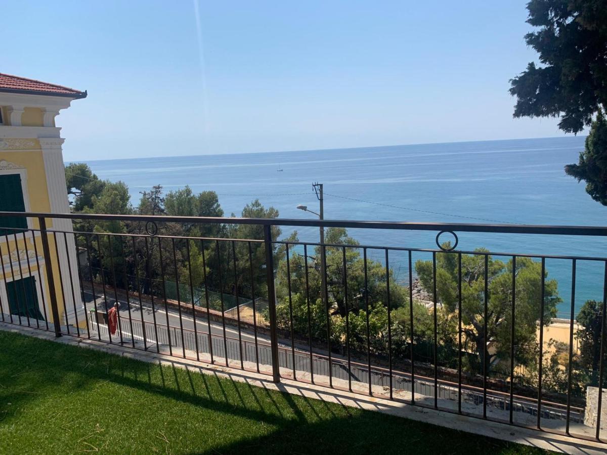 La Terrazza Nel Blu Lejlighed Imperia Eksteriør billede